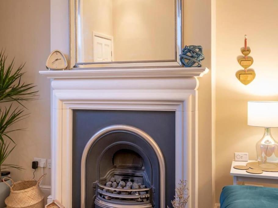 Choristers Mews: Luxury Cottage A Stones Throw From The Cathedral! Lincoln Exteriör bild
