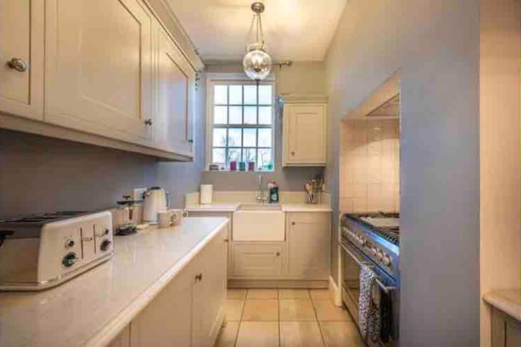Choristers Mews: Luxury Cottage A Stones Throw From The Cathedral! Lincoln Exteriör bild
